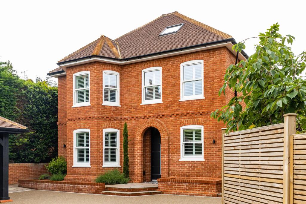 new-build-contractors-reigate-surrey2.jpeg