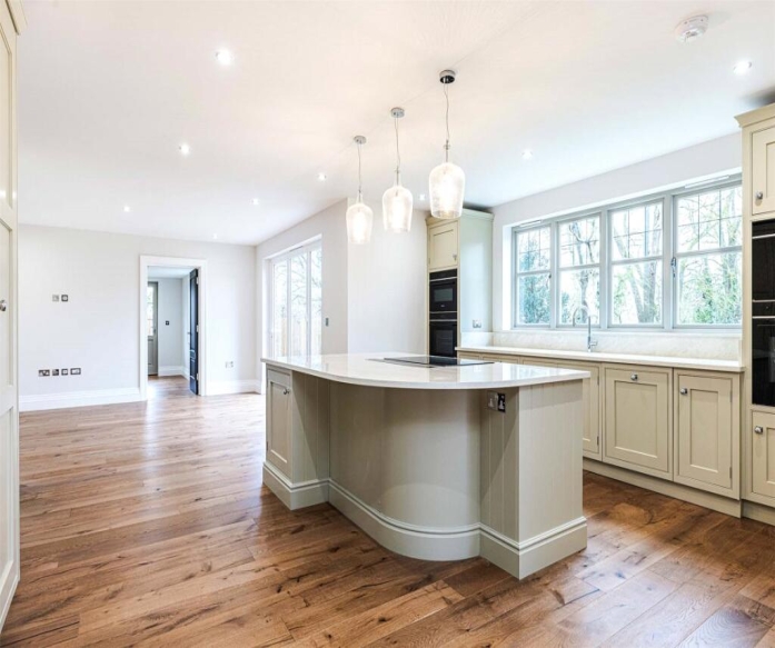 new-build-contractors-surrey-woking.jpeg